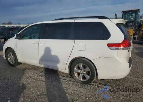 2012 Toyota Sienna Le from USA, damaged, VIN 5TDKK3DC0CS190036